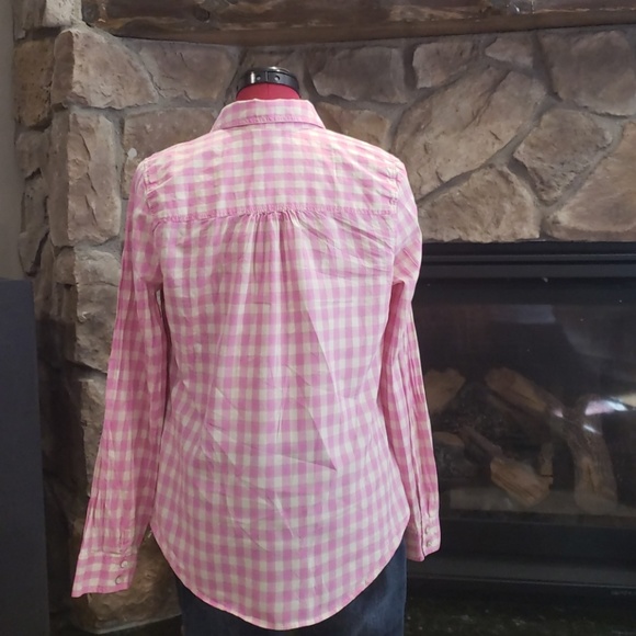 A Pink Checkered Long-Sleeved Shirt - Picture 3 of 4